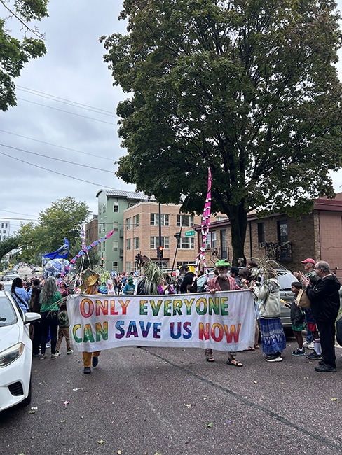 willystreetfairparade5