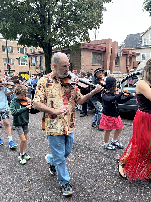willystreetfairparade9